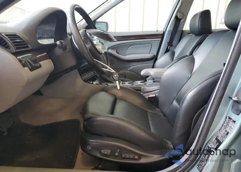 2003 BMW 325 Xi z USA, uszkodzony, nr VIN WBAEU33463PM52375